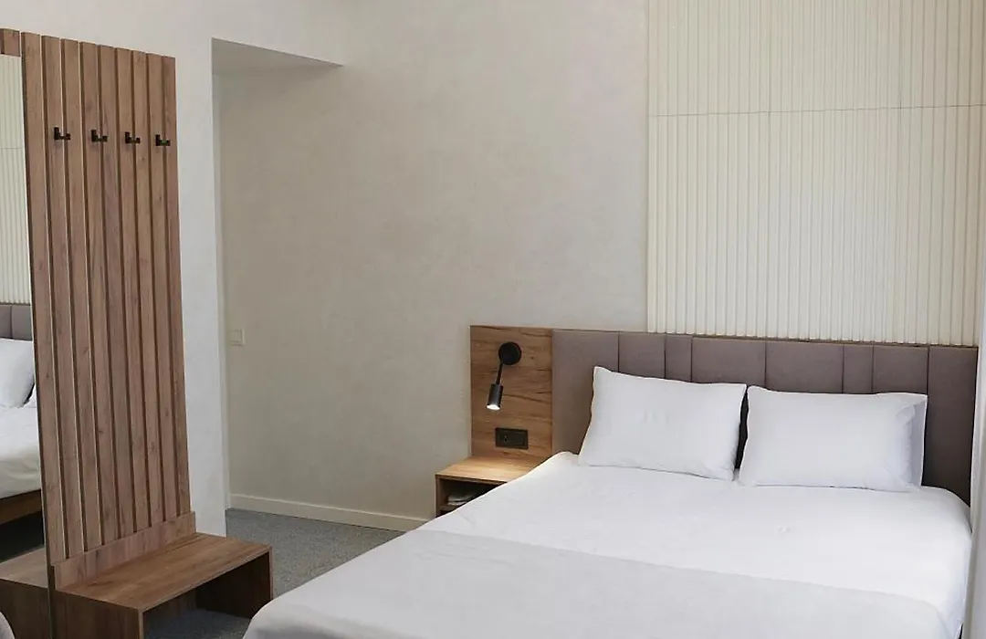Duboviy Gai Hotel-1